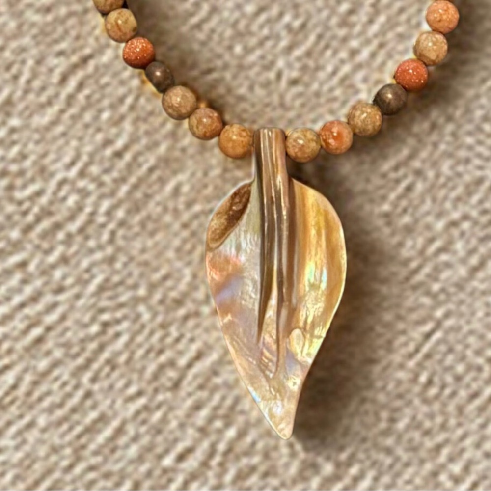 Elegant Mother of Pearl Leaf Necklace